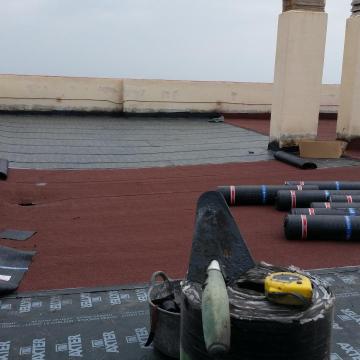 Trabajos impermeabilización en terraza de edificio en Granada
